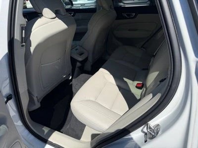 2024 Volvo XC60 Core Dark Theme