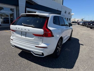 2024 Volvo XC60 Core Dark Theme
