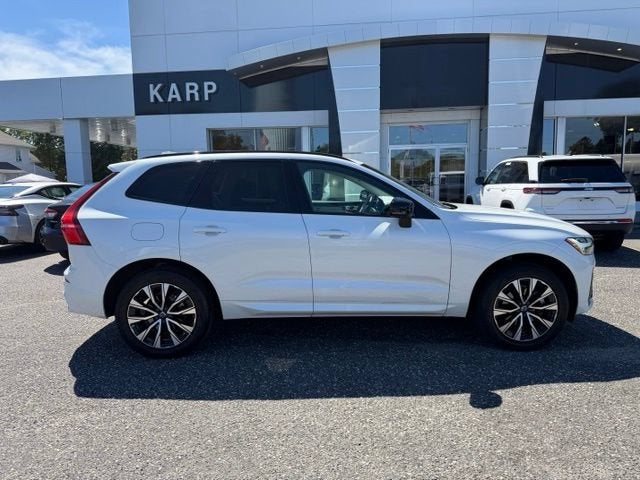 2024 Volvo XC60 Core Dark Theme