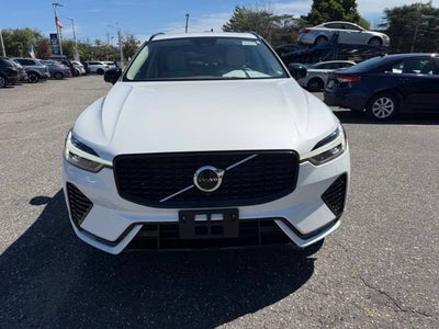 2024 Volvo XC60 Core Dark Theme