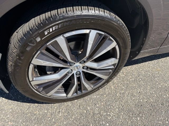 2022 Volvo XC60 Momentum