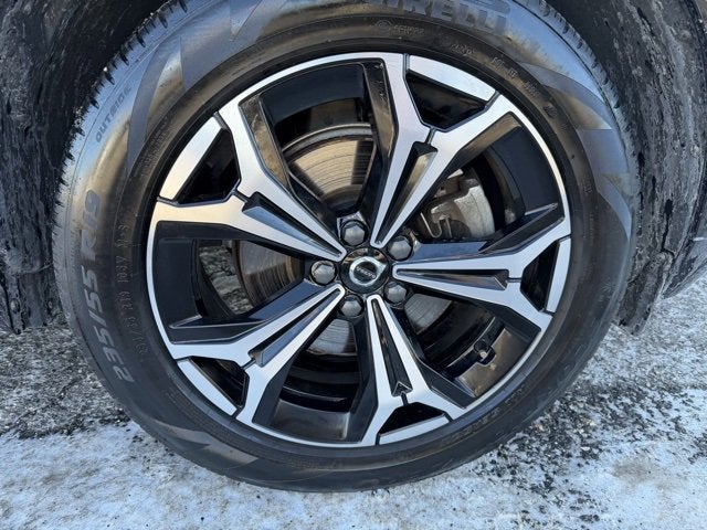 2022 Volvo XC60 Momentum