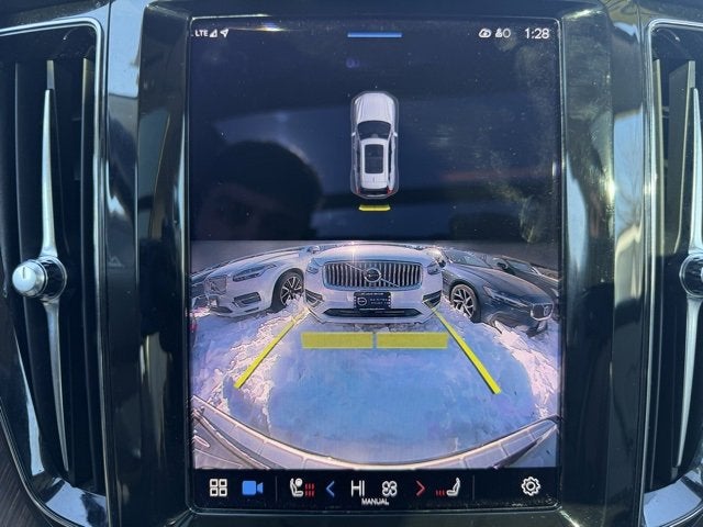 2022 Volvo XC60 Momentum