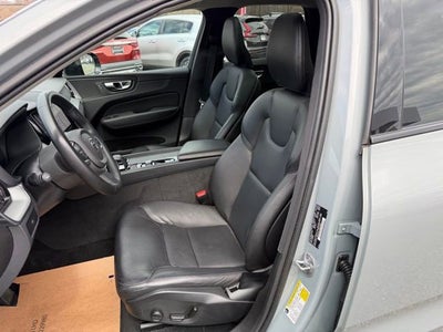 2024 Volvo XC60 Core Dark Theme