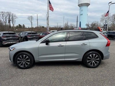 2024 Volvo XC60 Core Dark Theme