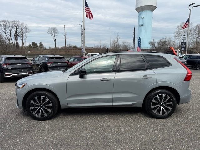 2024 Volvo XC60 Core Dark Theme