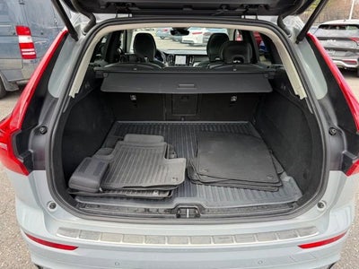 2024 Volvo XC60 Core Dark Theme