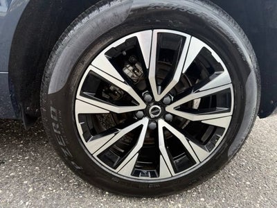 2024 Volvo XC60 Core Dark Theme