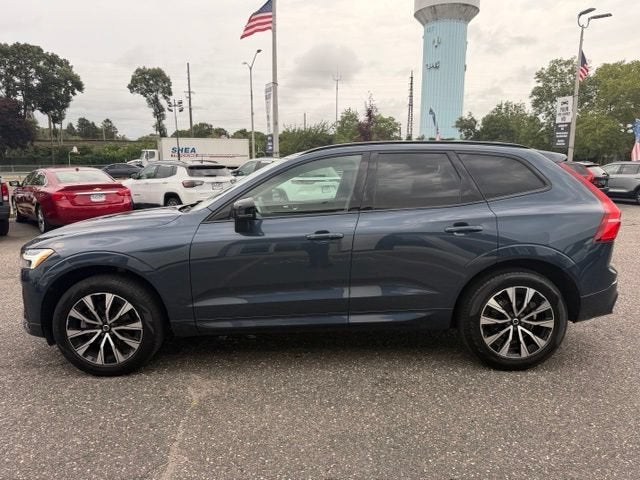2024 Volvo XC60 Core Dark Theme
