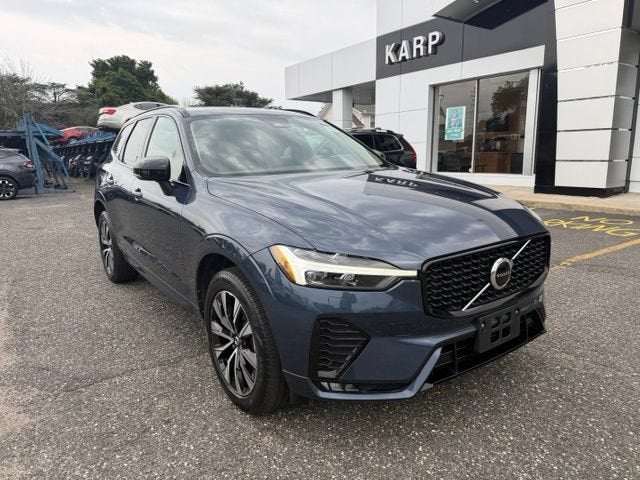 2024 Volvo XC60 Core Dark Theme