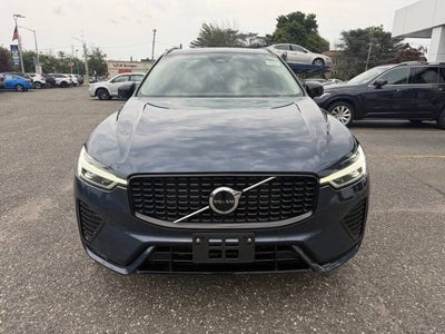 2024 Volvo XC60 Core Dark Theme