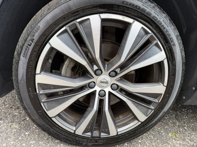 2022 Volvo XC60 Momentum