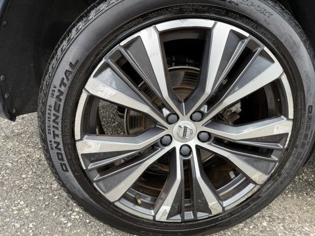 2022 Volvo XC60 Momentum