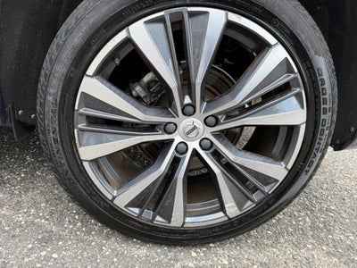 2022 Volvo XC60 Momentum