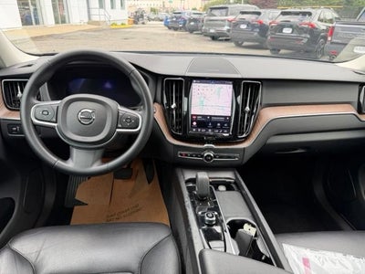 2022 Volvo XC60 Momentum