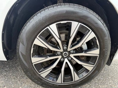 2024 Volvo XC60 Core Dark Theme