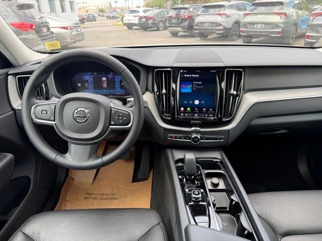 2024 Volvo XC60 Core Dark Theme