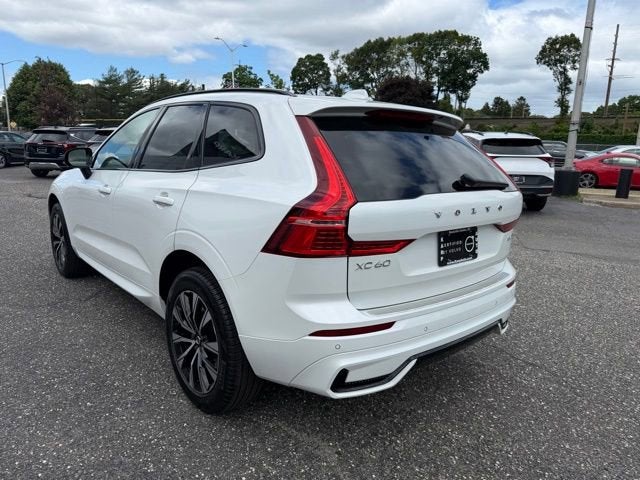 2024 Volvo XC60 Core Dark Theme