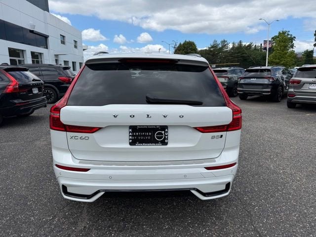 2024 Volvo XC60 Core Dark Theme