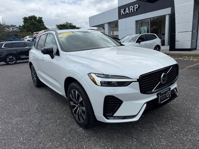 2024 Volvo XC60 Core Dark Theme
