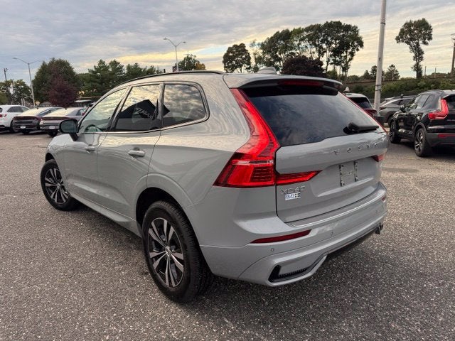 2024 Volvo XC60 Core Dark Theme