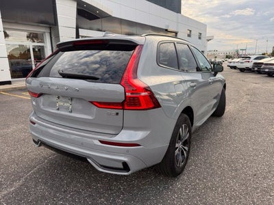 2024 Volvo XC60 Core Dark Theme
