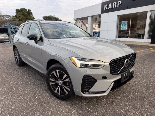 2024 Volvo XC60 Core Dark Theme