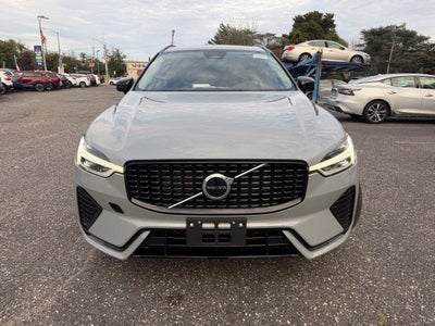 2024 Volvo XC60 Core Dark Theme