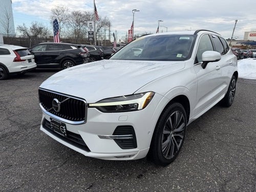 2022 Volvo XC60 Momentum