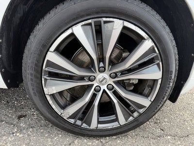 2022 Volvo XC60 Momentum