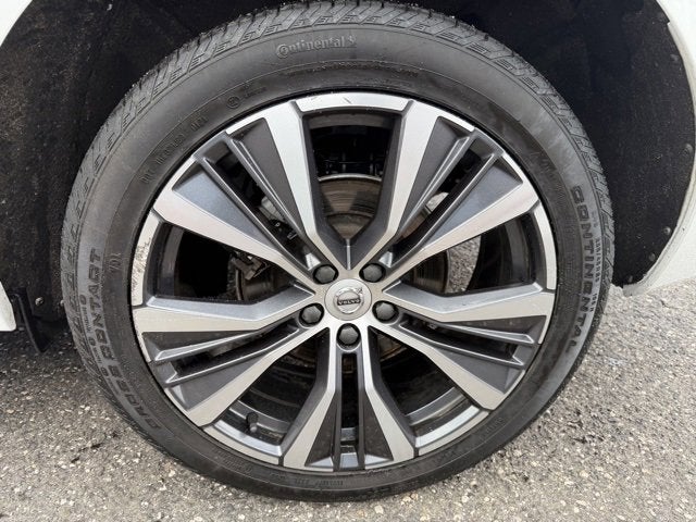 2022 Volvo XC60 Momentum