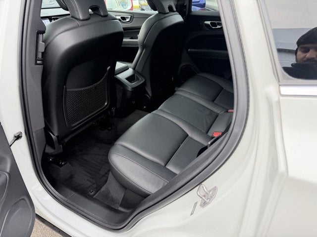 2022 Volvo XC60 Momentum