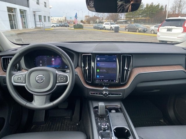 2022 Volvo XC60 Momentum