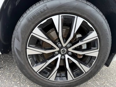 2024 Volvo XC60 Core Dark Theme