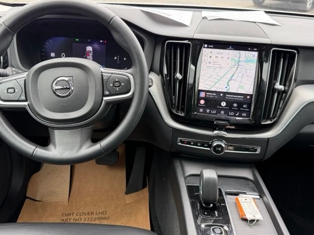 2024 Volvo XC60 Core Dark Theme