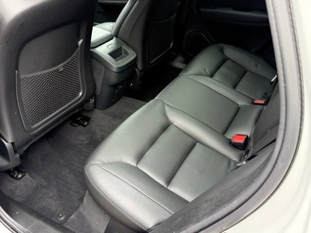 2024 Volvo XC60 Core Dark Theme