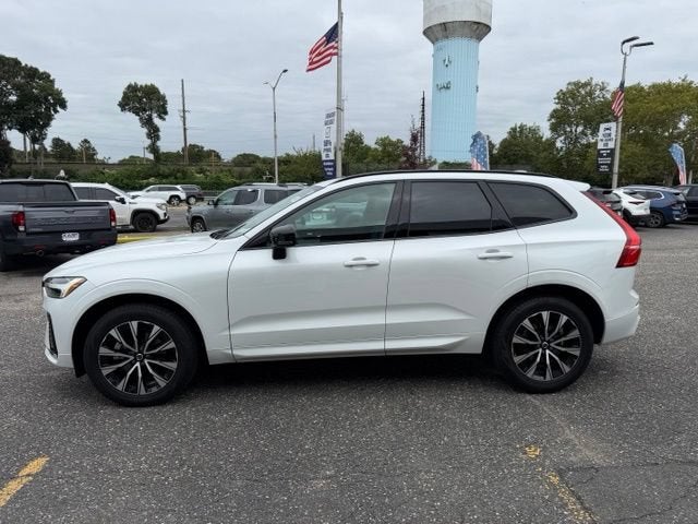 2024 Volvo XC60 Core Dark Theme