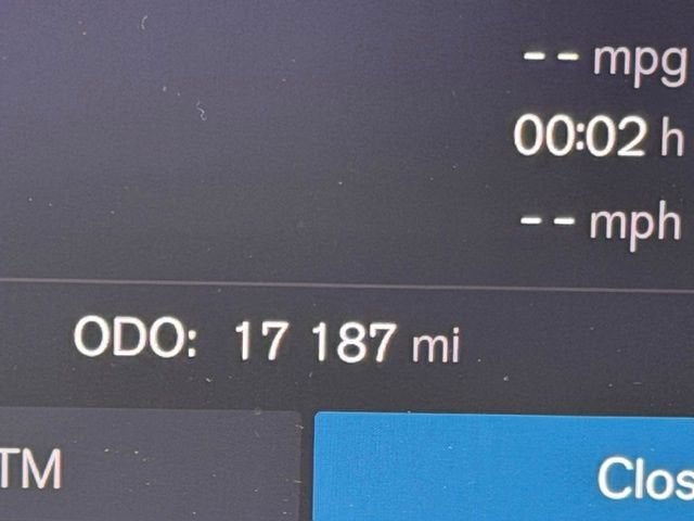 2024 Volvo XC60 Core Dark Theme