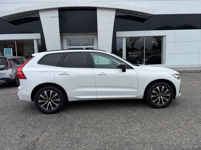 2024 Volvo XC60 Core Dark Theme