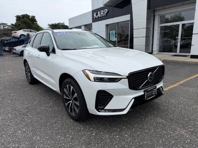 2024 Volvo XC60 Core Dark Theme