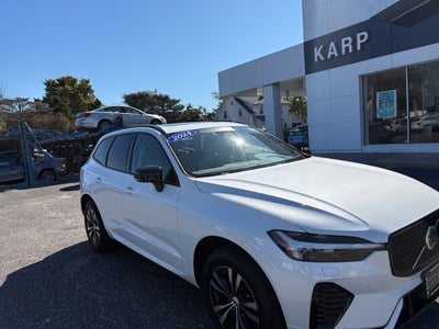 2024 Volvo XC60 Core Dark Theme