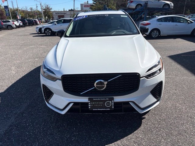 2024 Volvo XC60 Core Dark Theme