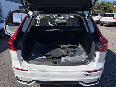 2024 Volvo XC60 Core Dark Theme