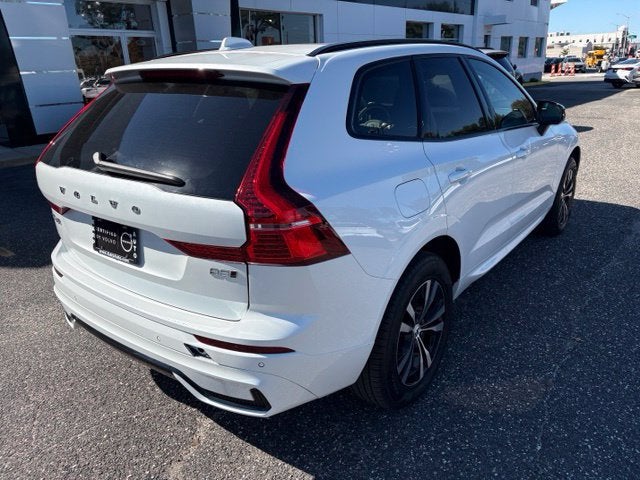 2024 Volvo XC60 Core Dark Theme