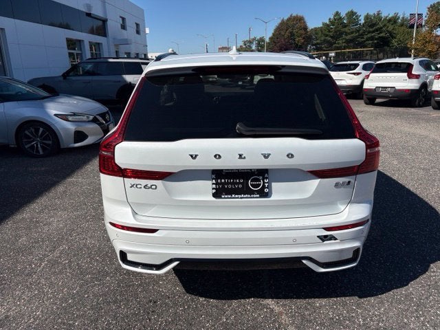 2024 Volvo XC60 Core Dark Theme