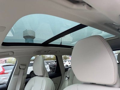 2024 Volvo XC60 Plus Dark Theme