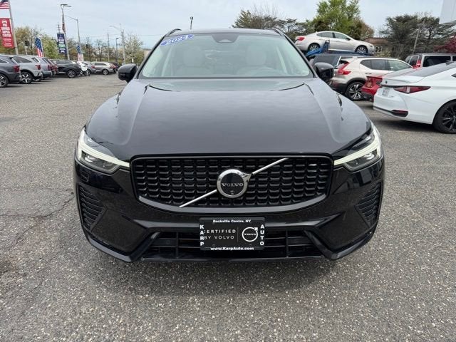 2024 Volvo XC60 Plus Dark Theme