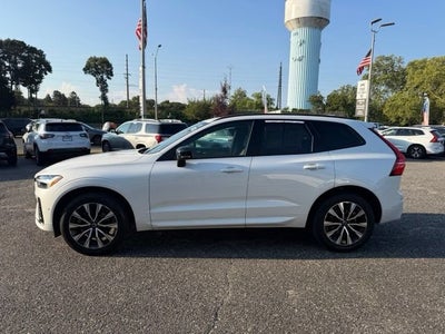 2024 Volvo XC60 Plus Dark Theme