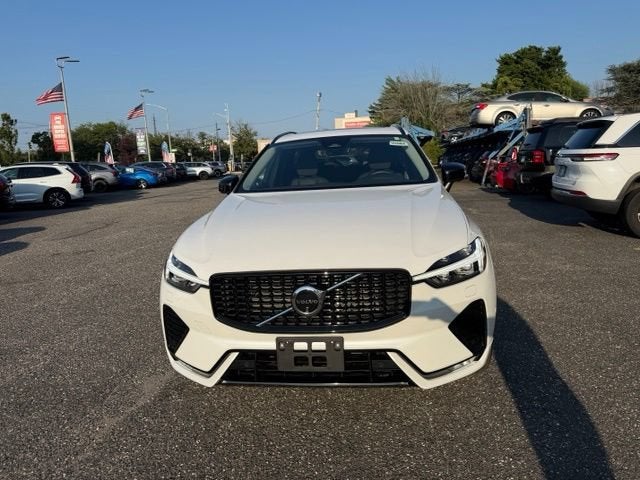 2024 Volvo XC60 Plus Dark Theme