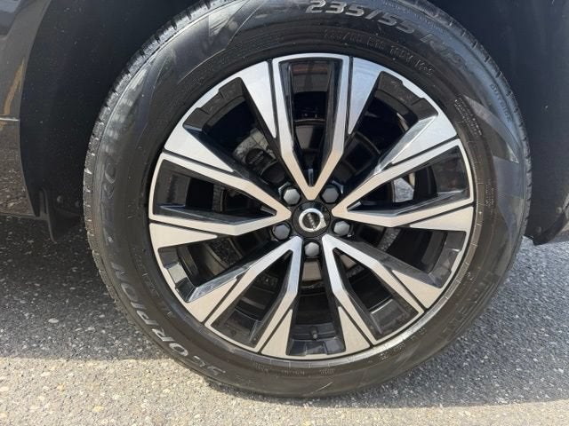 2024 Volvo XC60 Plus Dark Theme